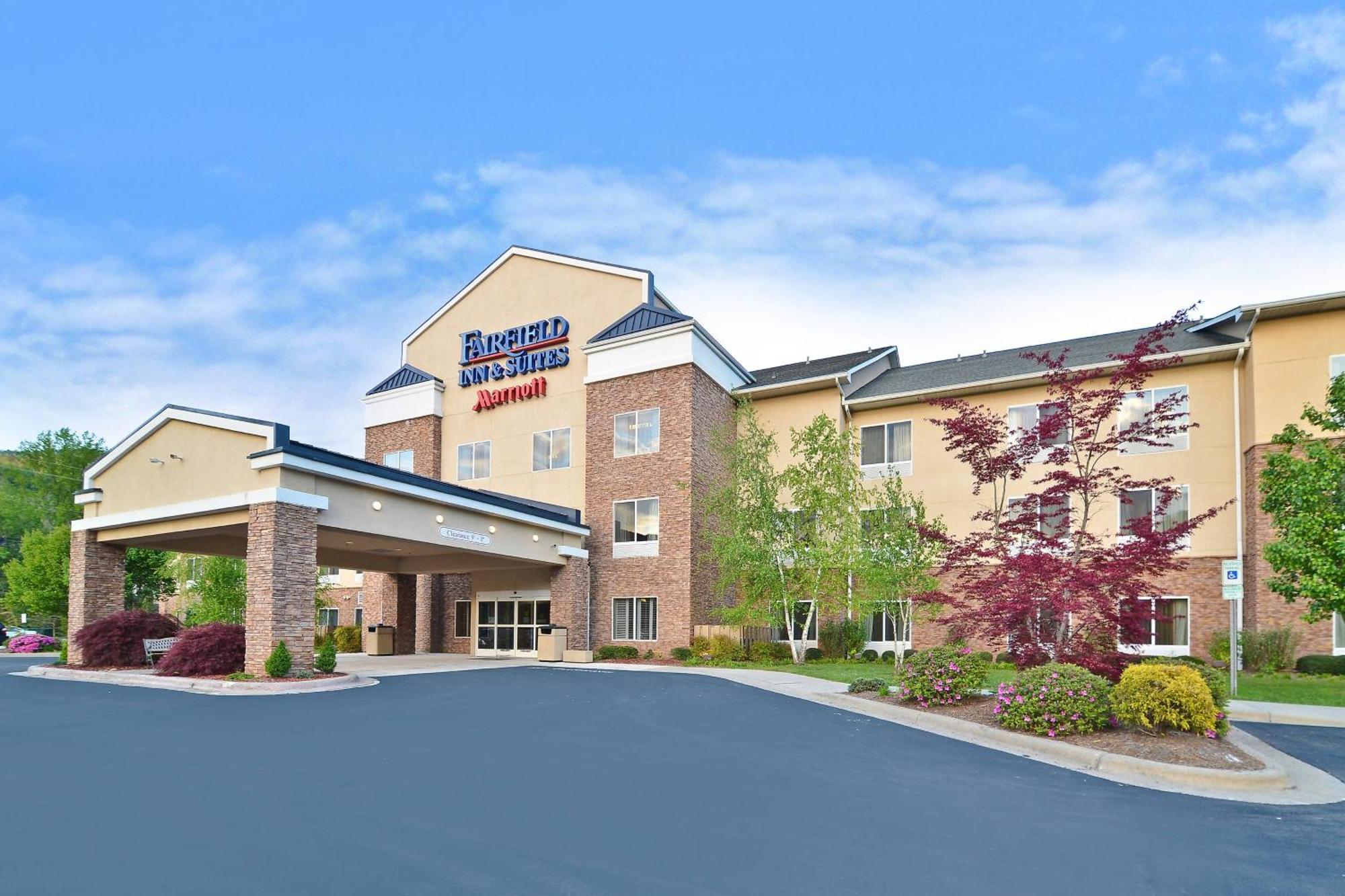 Fairfield Inn & Suites Черокі Екстер'єр фото